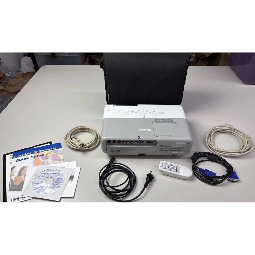 Epson PowerLite S5 EMP-S5 LCD Projector 21 Hours w/Remote 3a